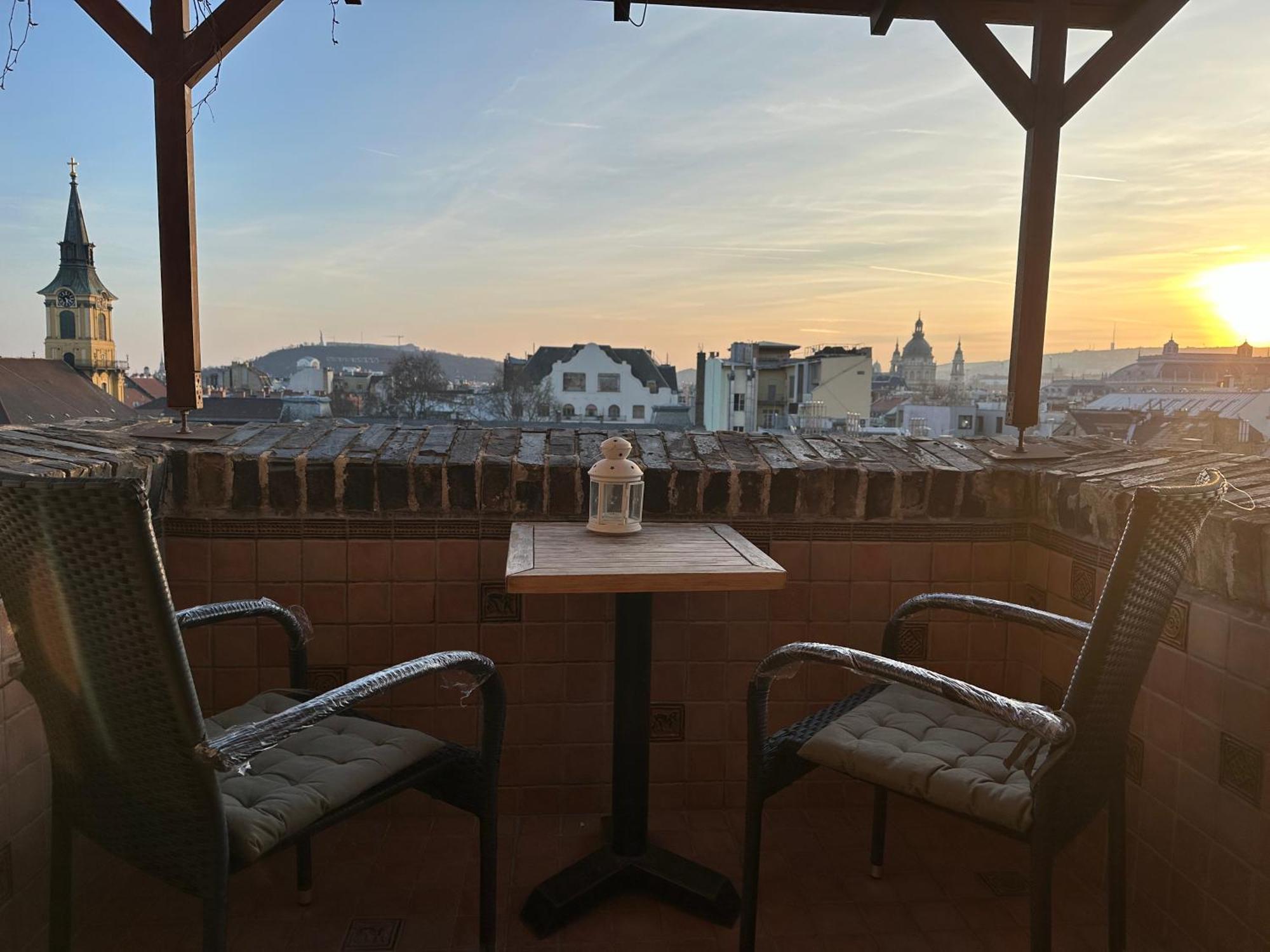 Holiday On Top City Center Budapesta Exterior foto
